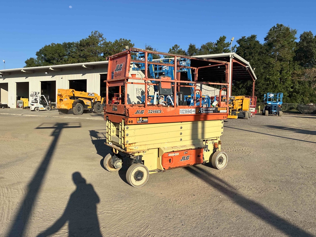2018 JLG 3246ES-3