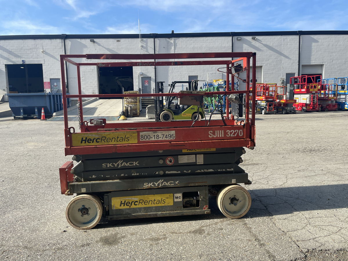 2017 Skyjack SJ-3220