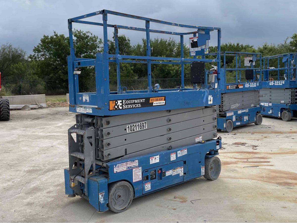 2017 Genie GS-3232-2