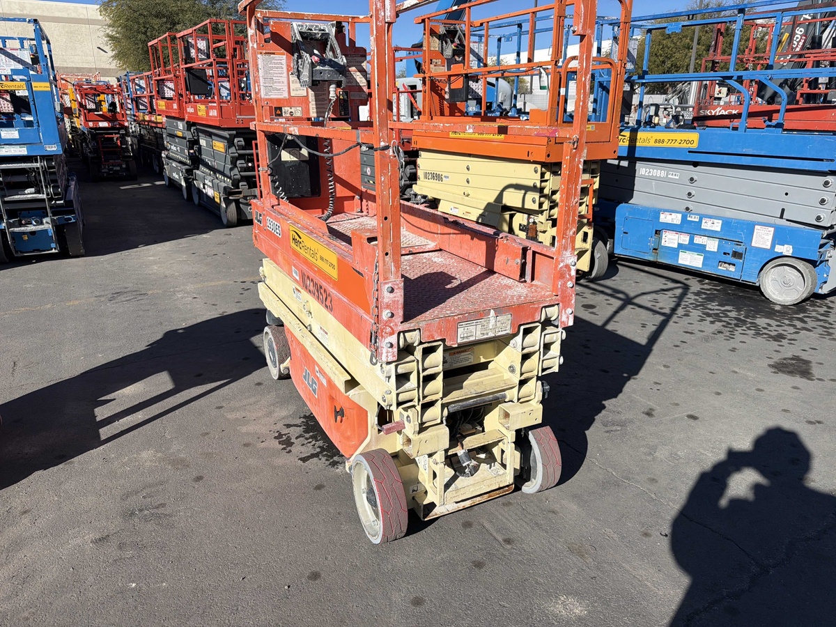 2018 JLG 1930ES-4