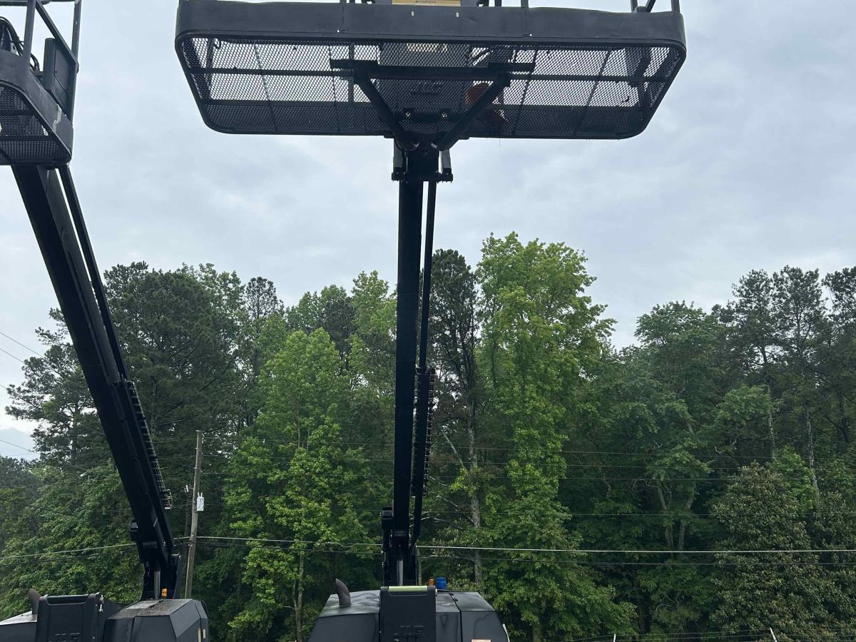 2015 JLG 800AJ