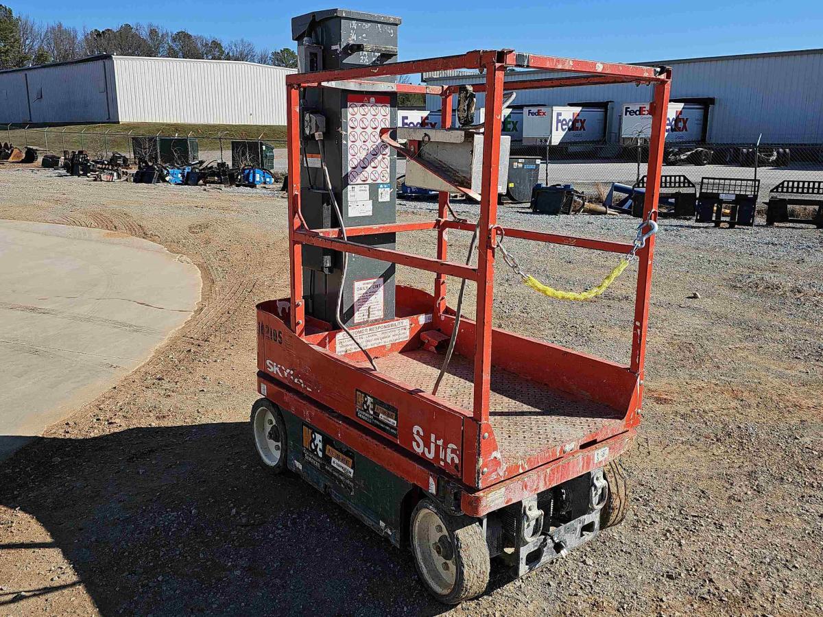 2017 Skyjack SJ16