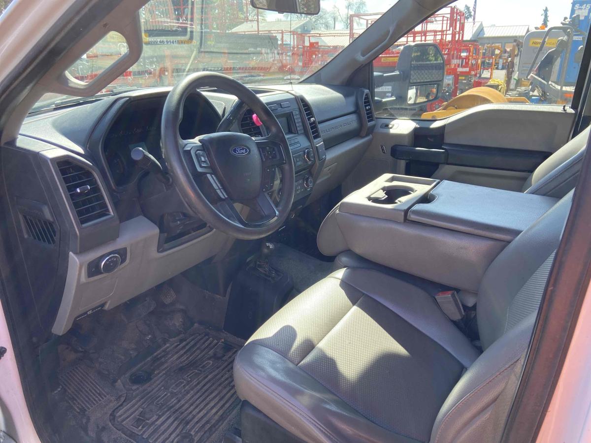 2018 Ford F550-9