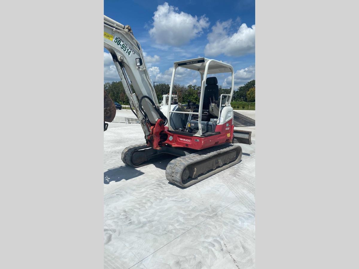 2017 Takeuchi TB260