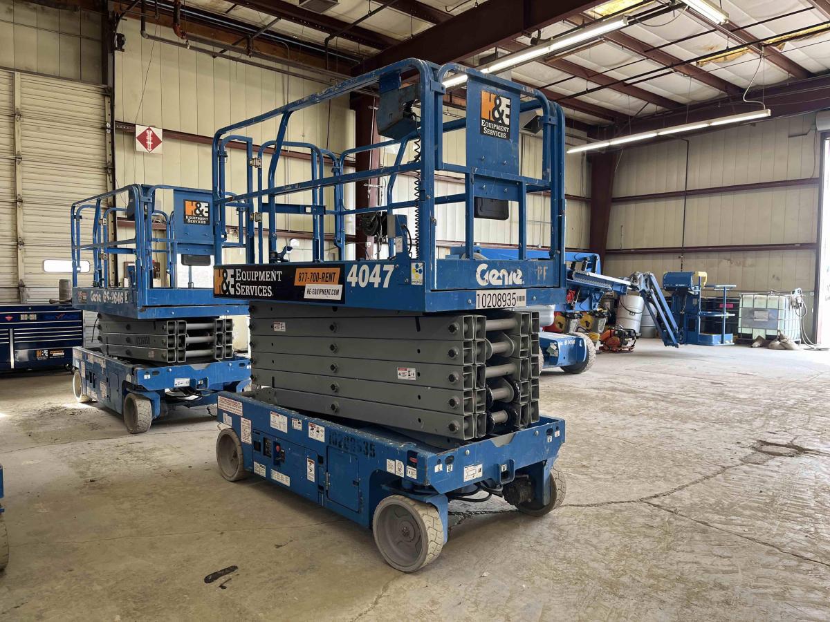 2017 Genie GS-4047