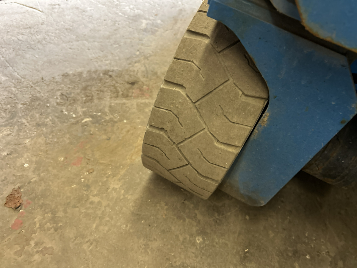 2019 Genie GS-4047-9