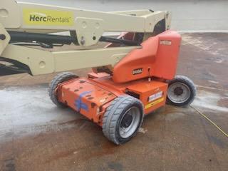 2016 JLG E450AJ