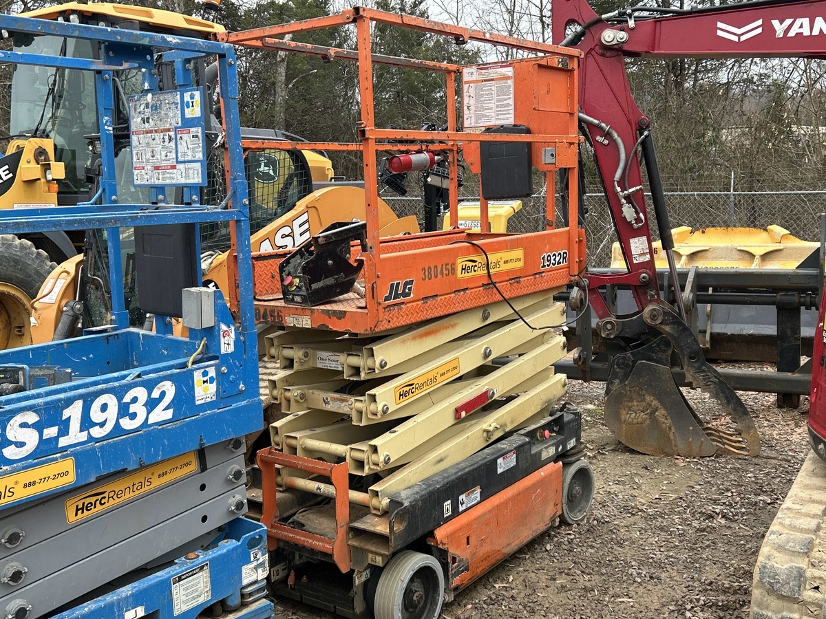 2018 JLG 1932R