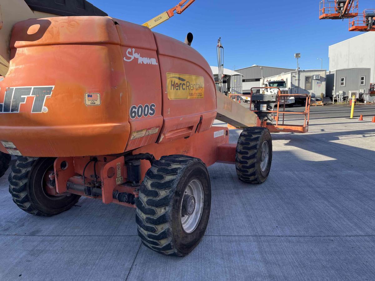 2009 JLG 600S