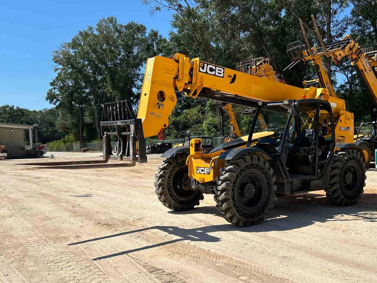 2022 JCB 507-42