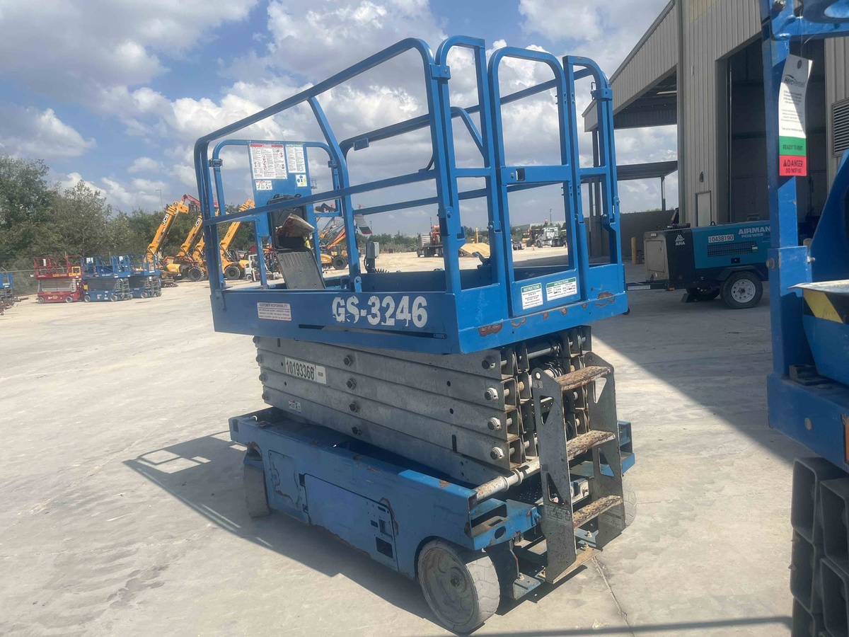 2016 Genie GS-3246-4