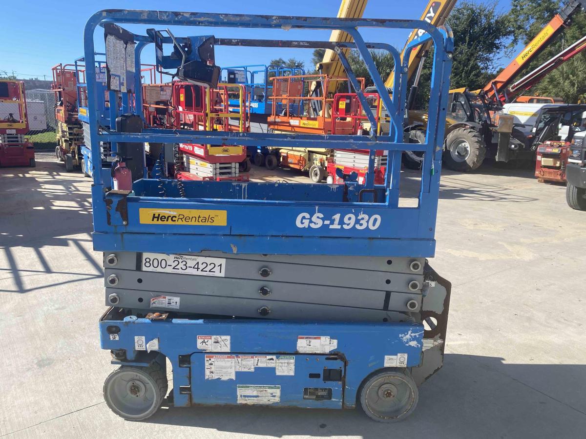 2018 Genie GS-1930