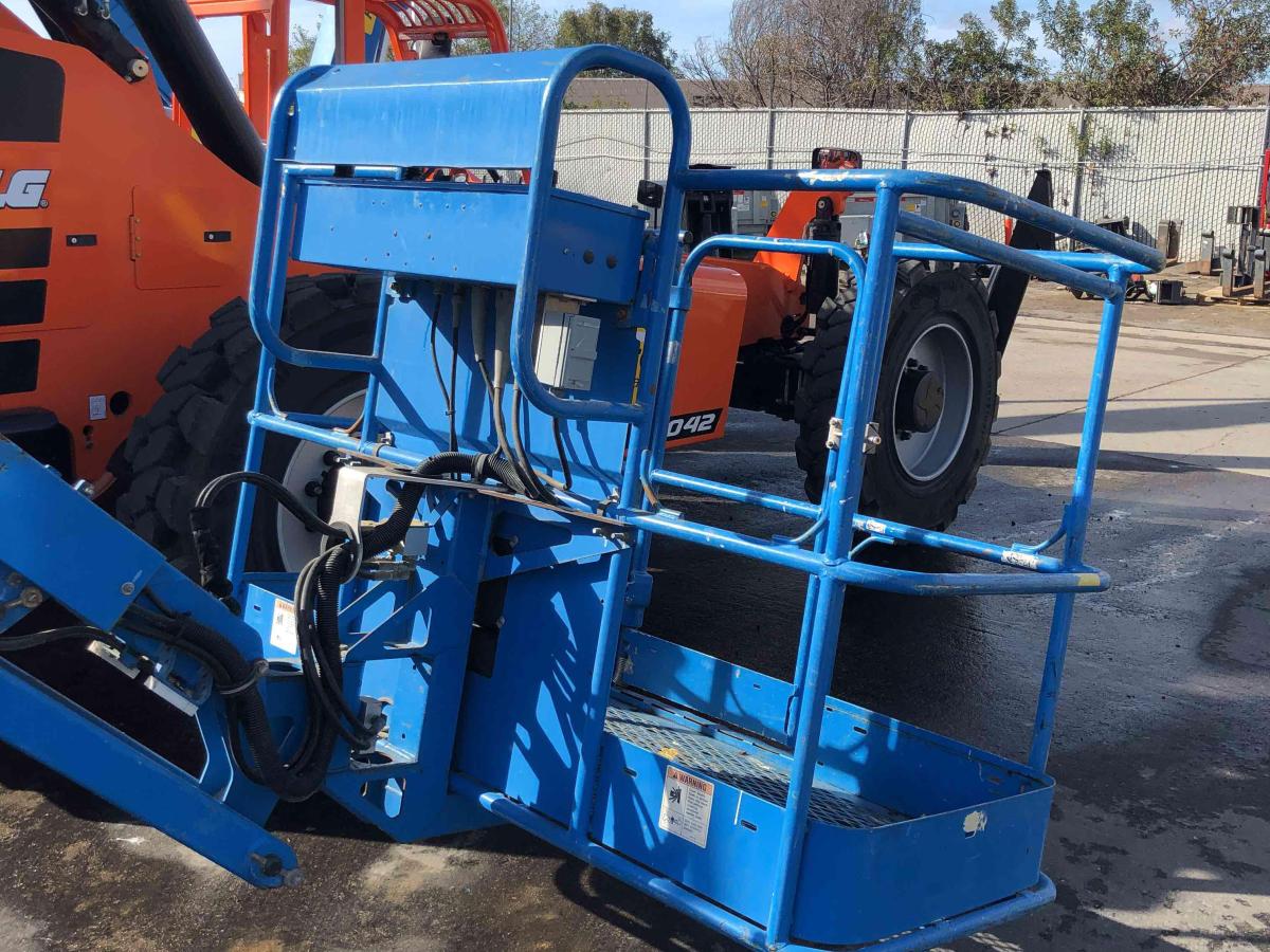 2013 Genie Z-45/25