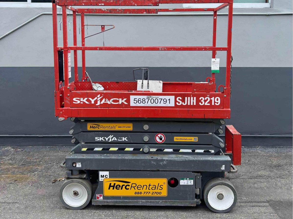 2017 Skyjack SJ3219