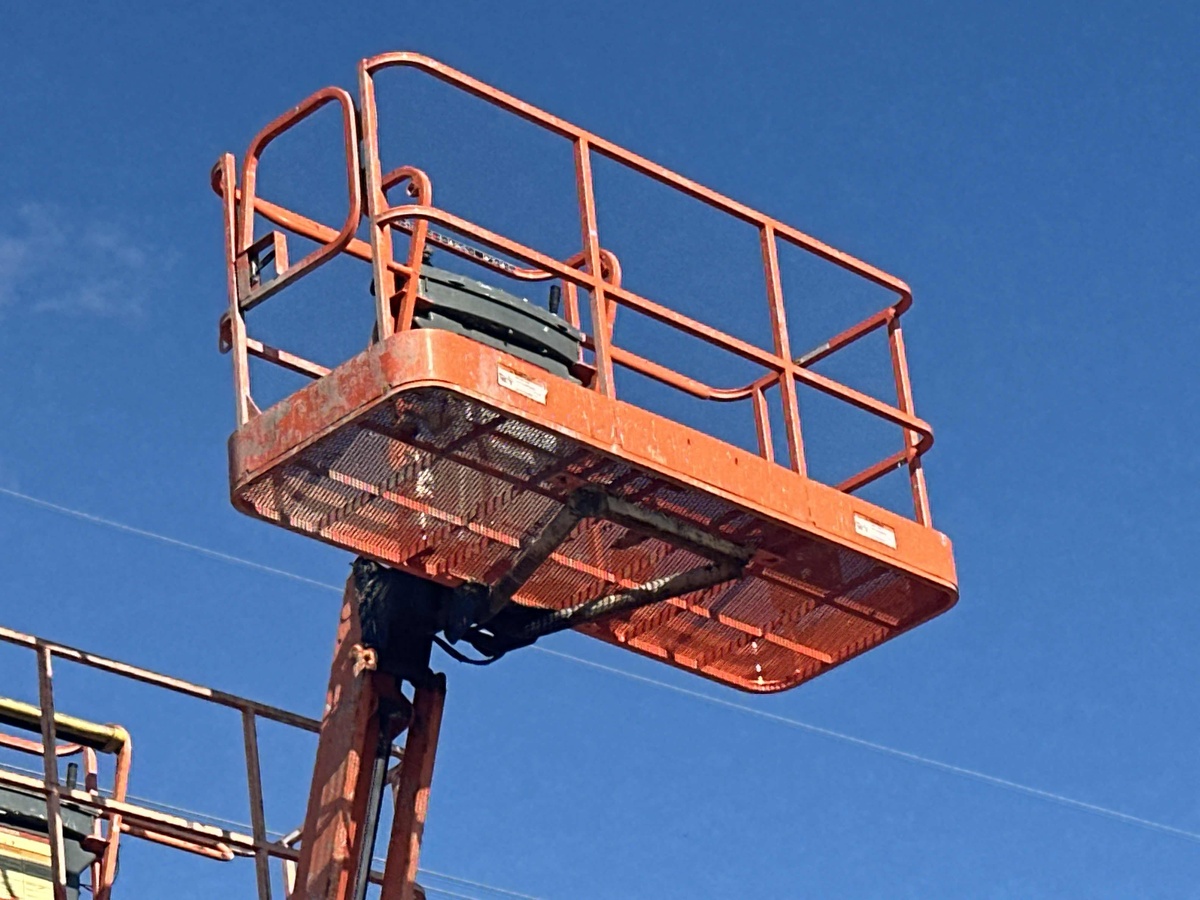2017 JLG 460SJ-7