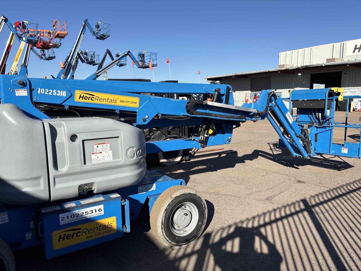 2017 Genie Z-45/25