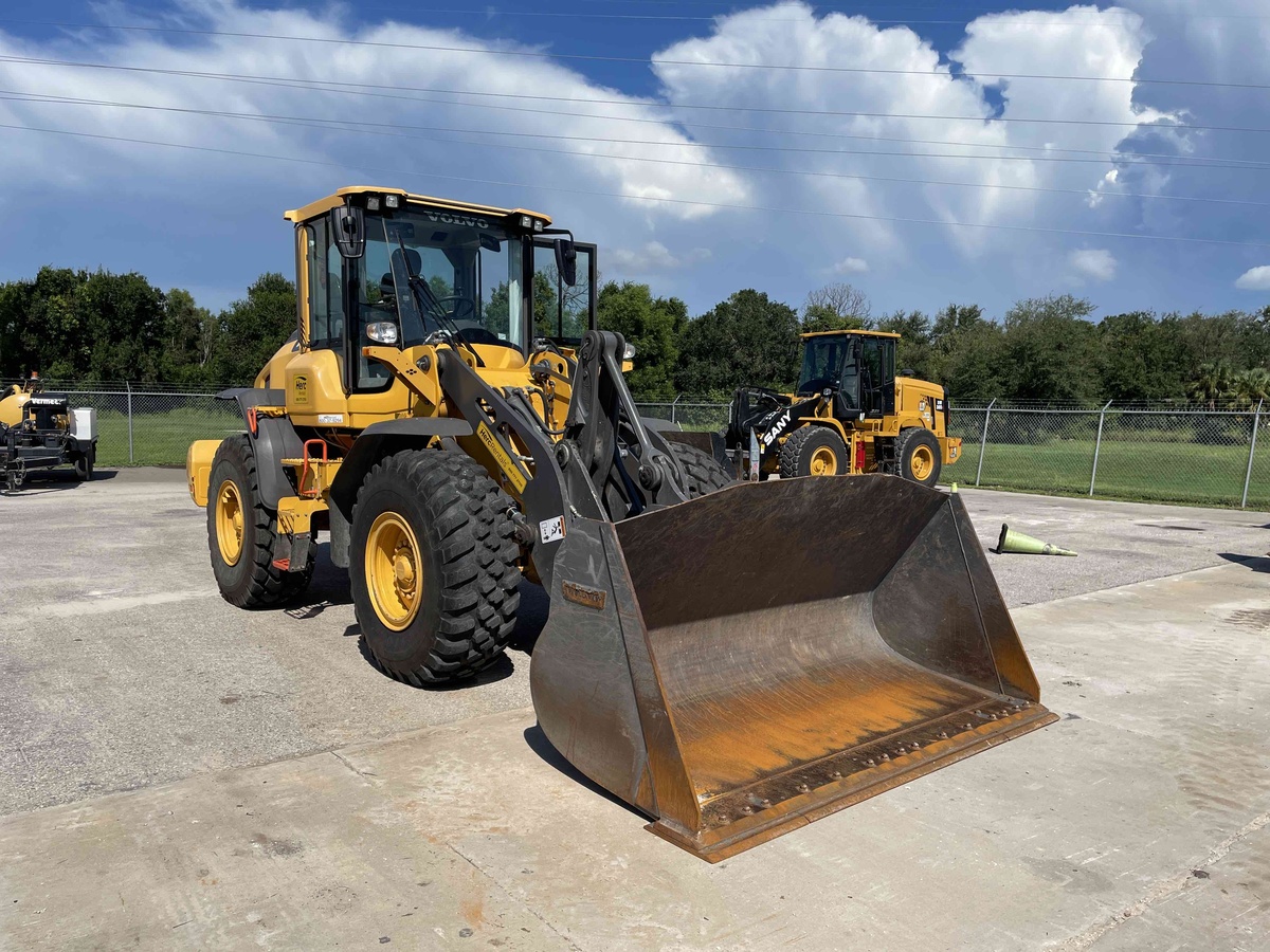 2022 Volvo L70H-2