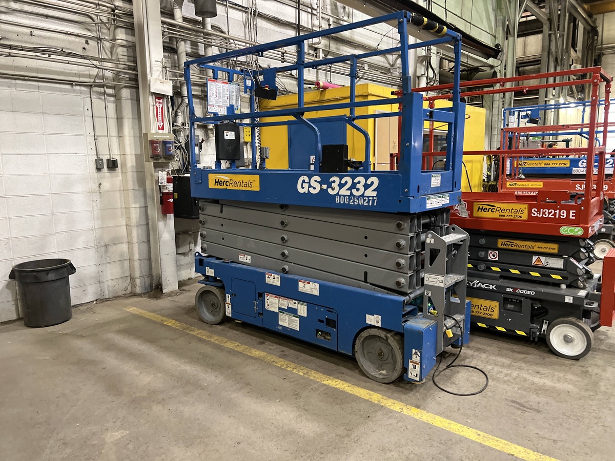 2019 Genie GS-3232