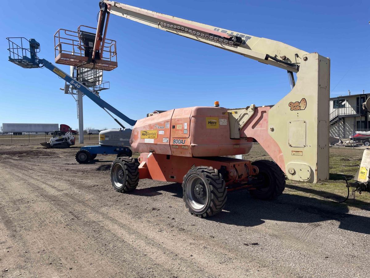 2015 JLG 800AJ