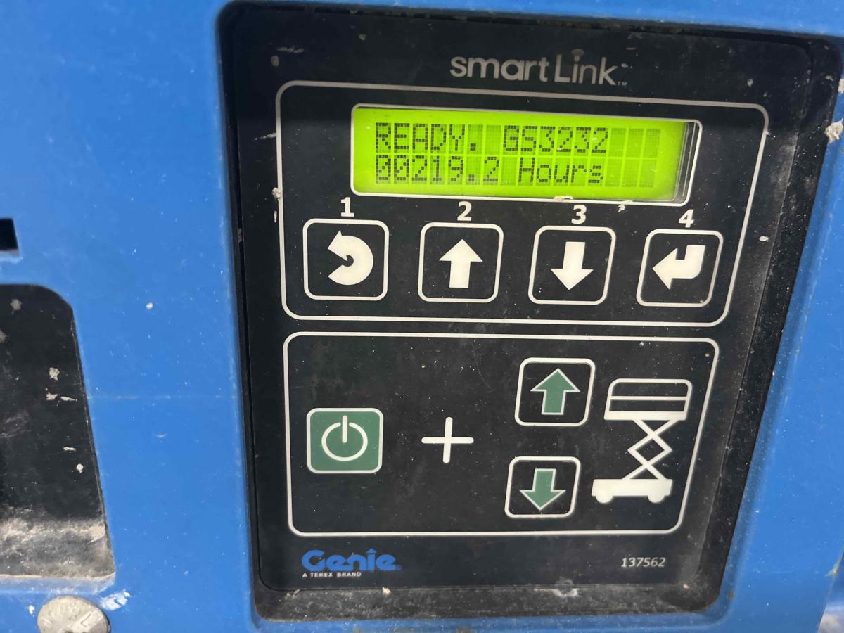 2016 Genie GS-3232