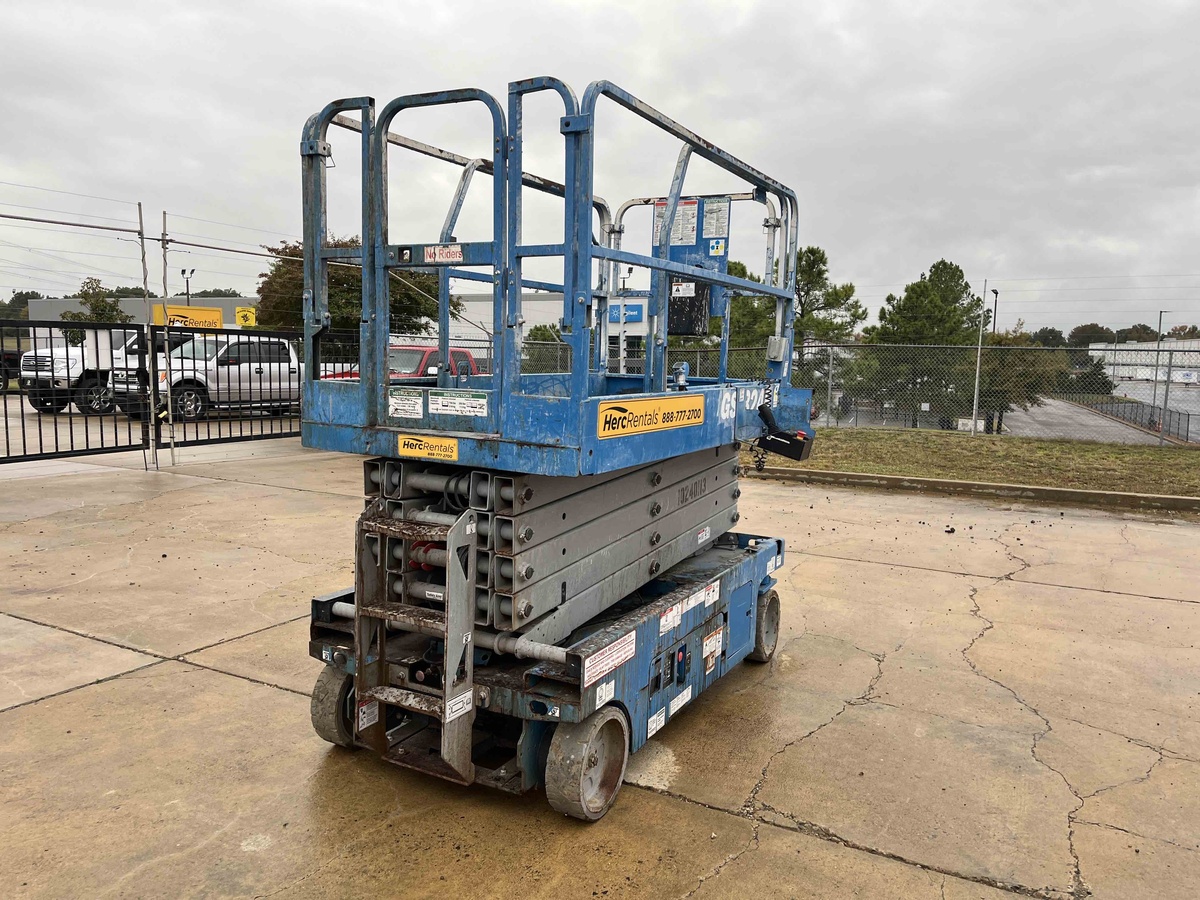 2018 Genie GS-3246-3