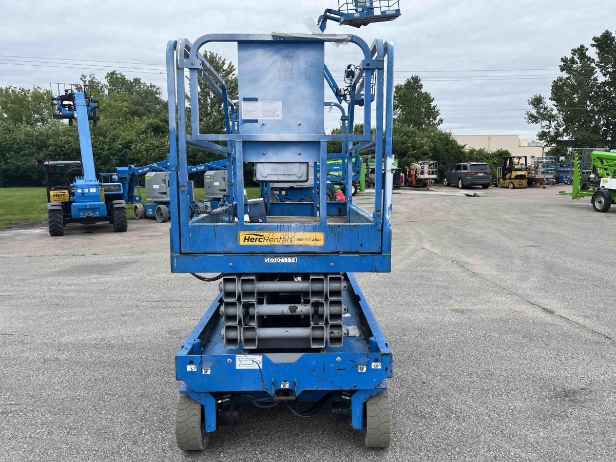 2013 Genie GS-2646