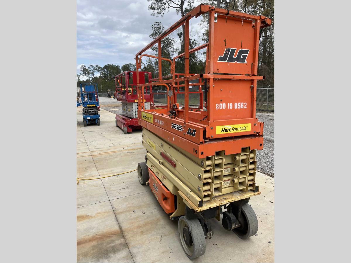 2018 JLG 2632ES