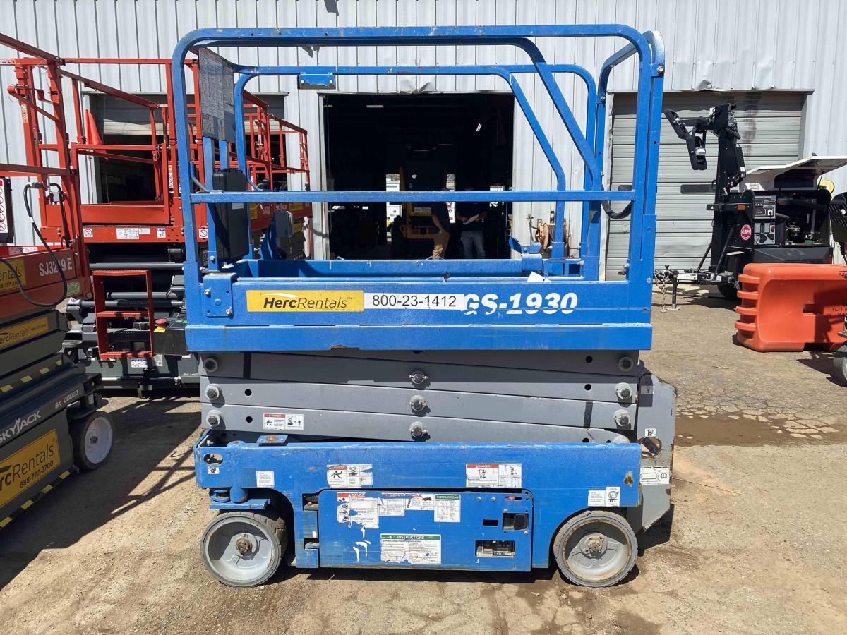 2018 Genie GS-1930