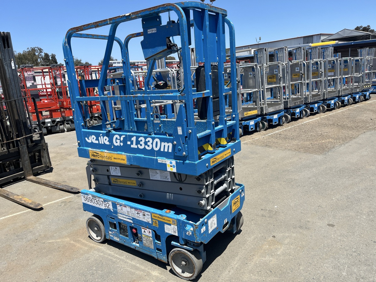 2019 Genie GS1330M-5