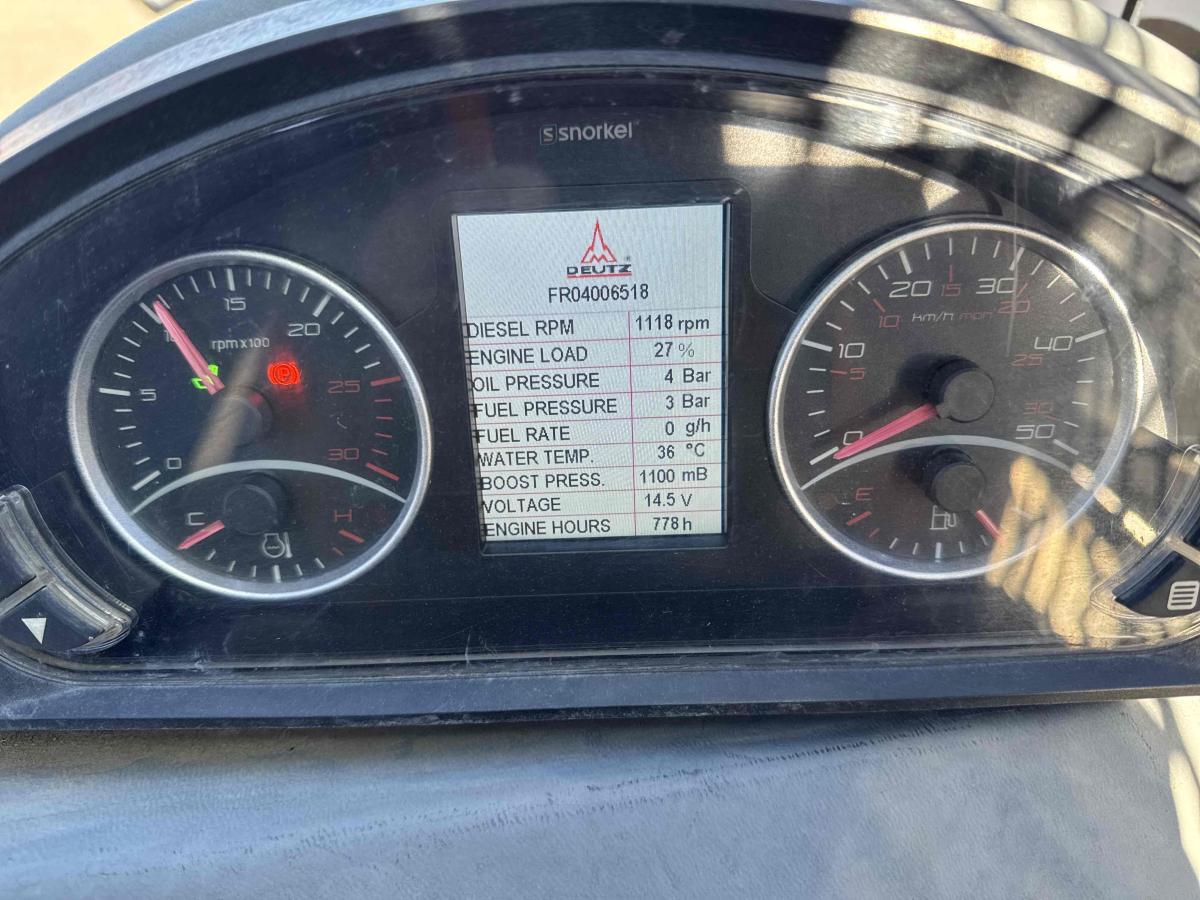2021 Snorkel SR1054