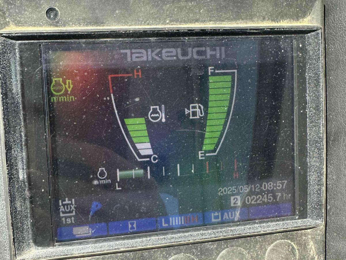 2021 Takeuchi TB250-9