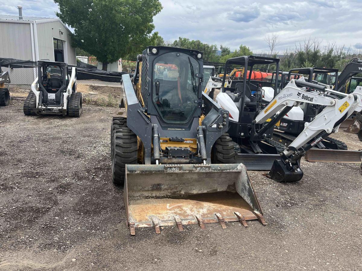 2022 John Deere 330G-2