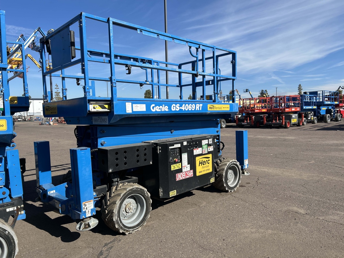 2017 Genie GS-4069 RT-2