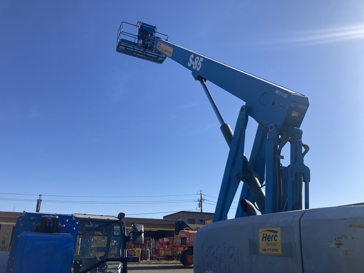 2019 Genie S-85-8