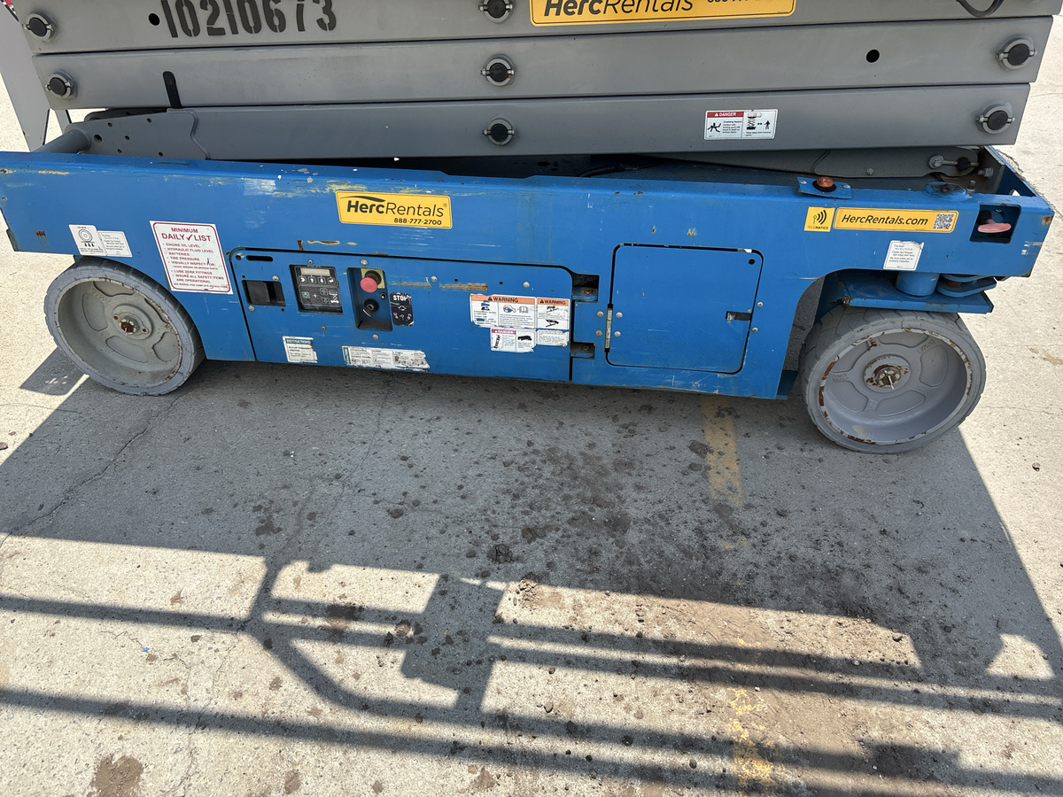 2017 Genie GS-2646-10