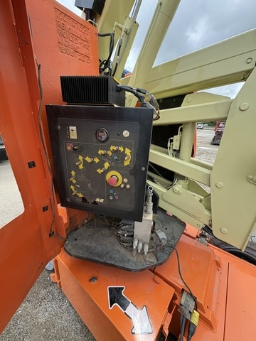 2016 JLG E300AJP-7
