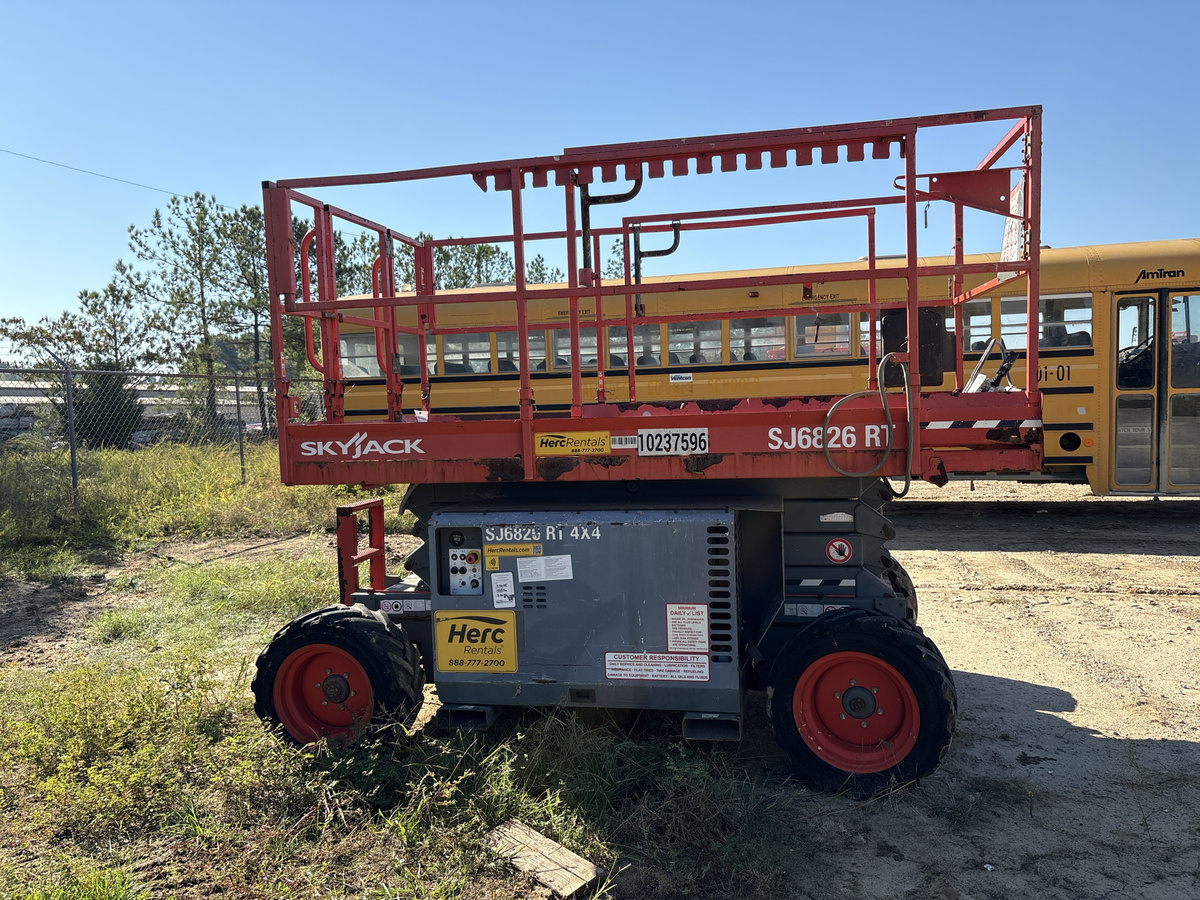 2018 Skyjack SJ-6826RT-13