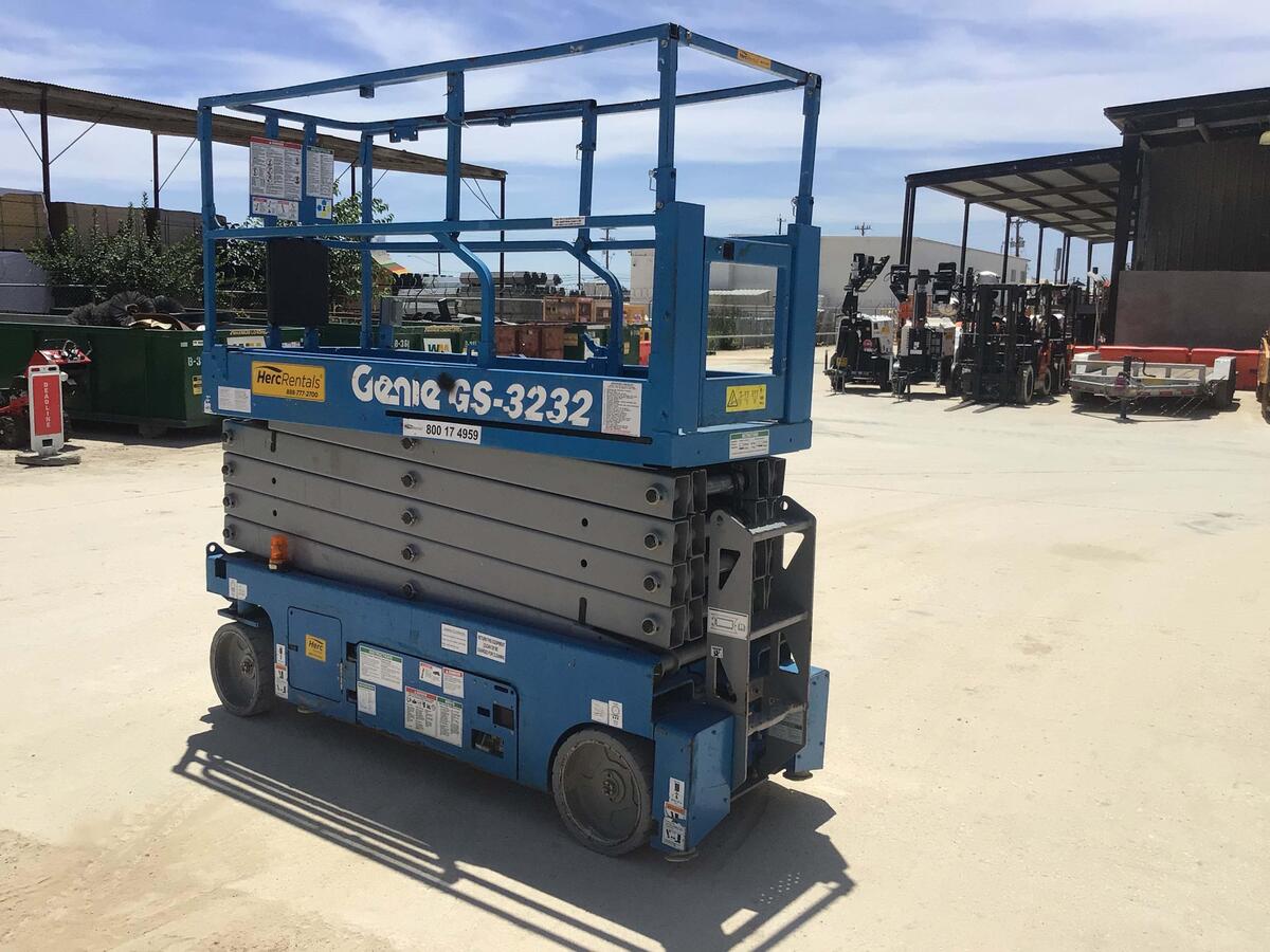 2017 Genie GS-3232-9