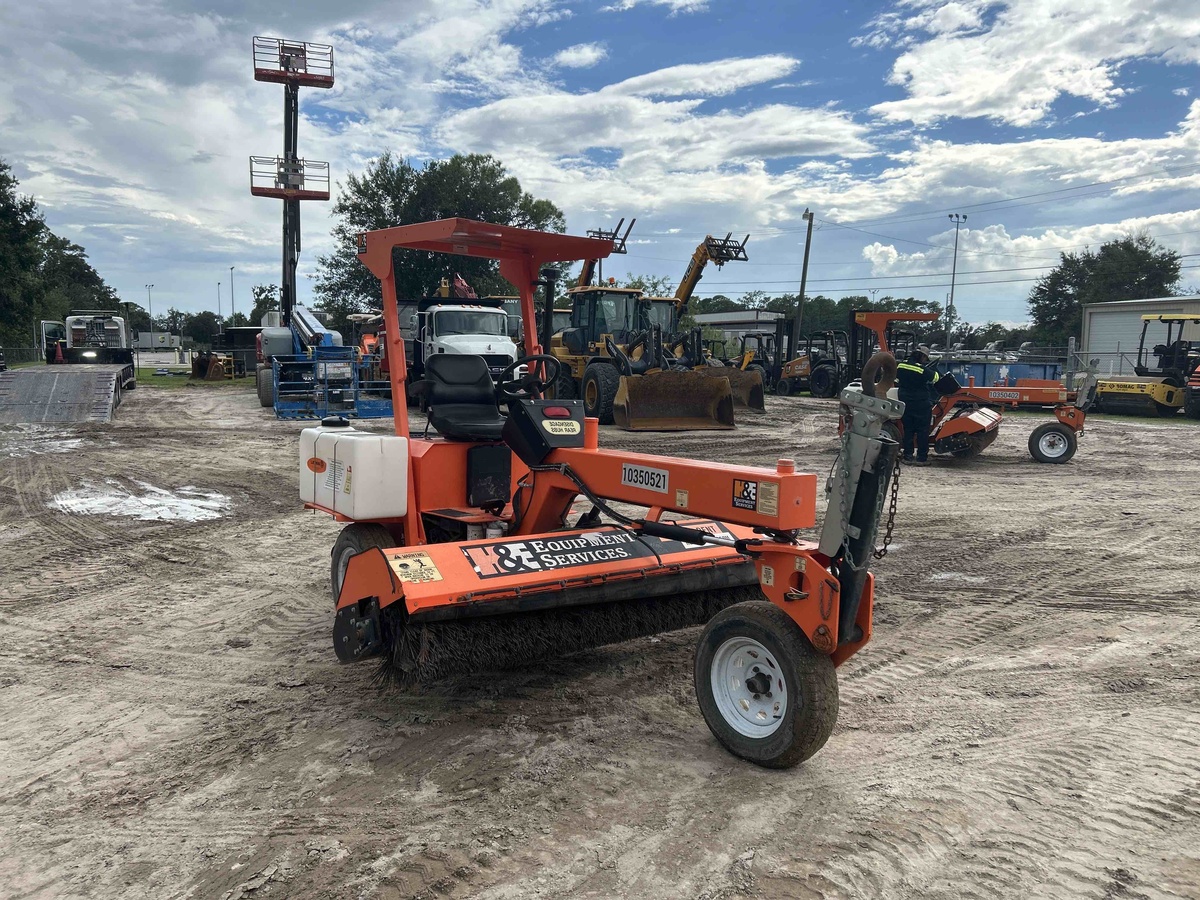 2022 LayMor SM300-2