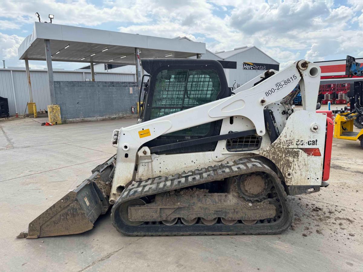 2019 Bobcat T740