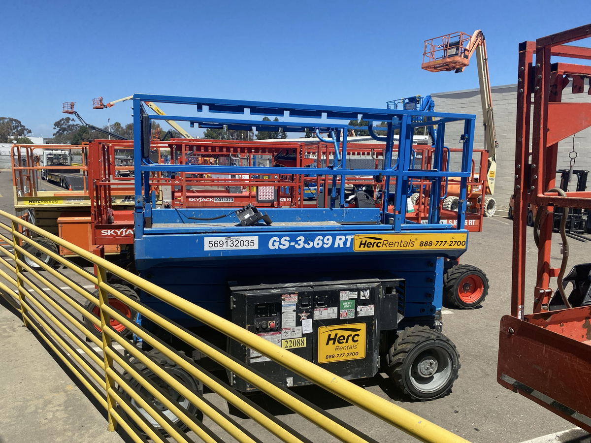 2017 Genie GS-3369 DC-5