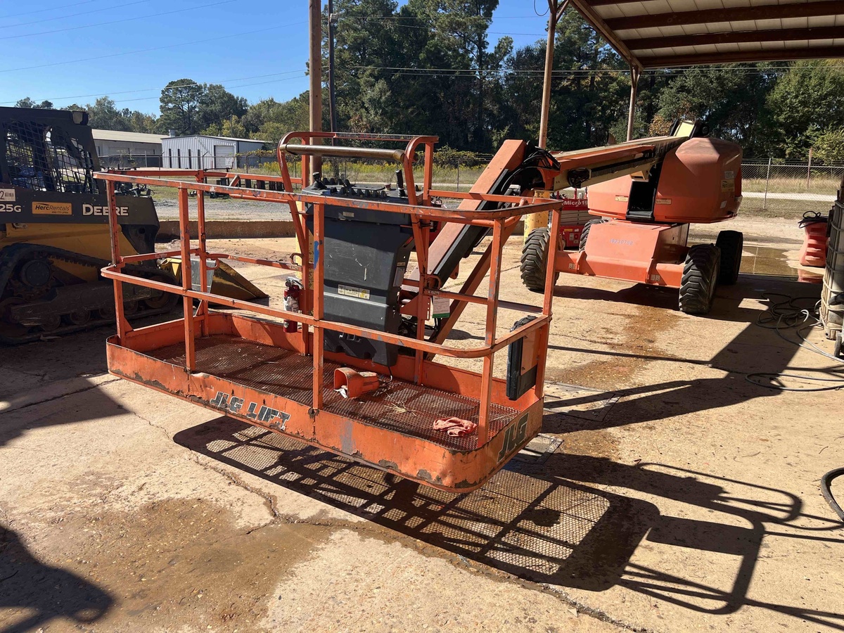 2017 JLG 460SJ