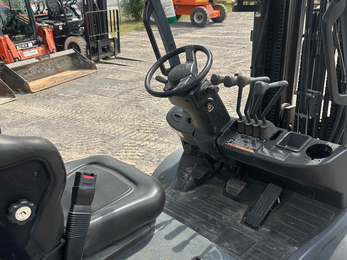 2020 Toyota 8FGU30-8