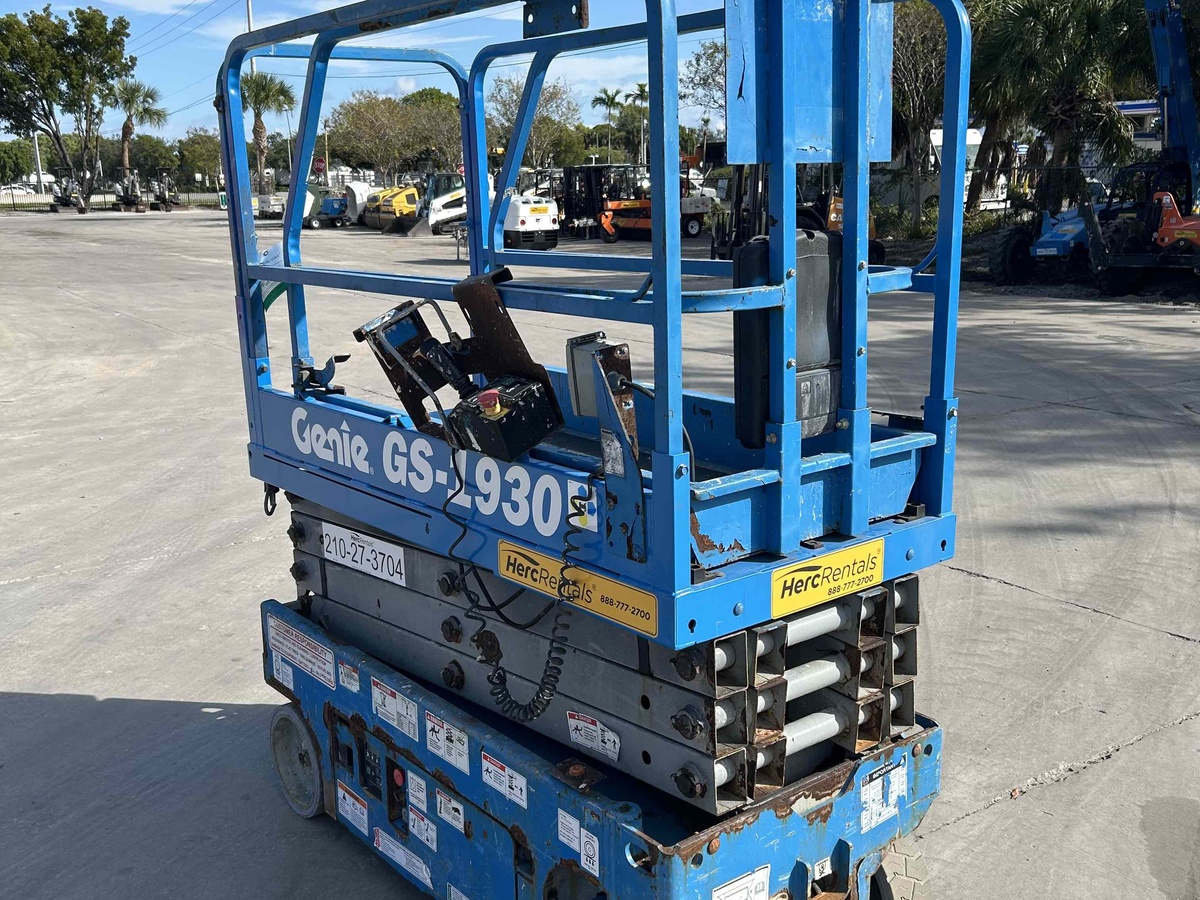 2019 Genie GS-1930