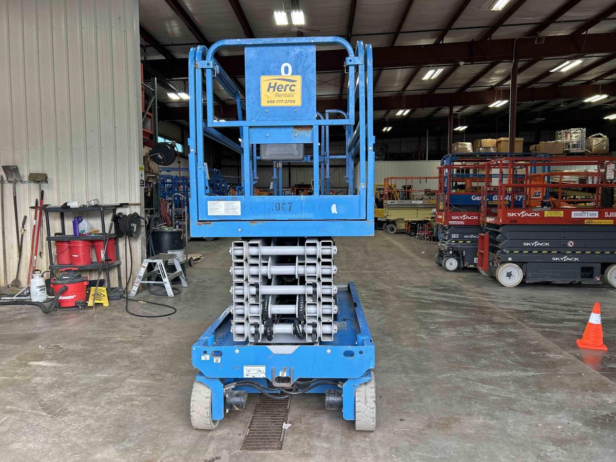 2016 Genie GS-4047