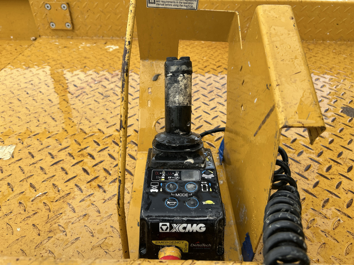 2021 XCMG XG3246DC-7