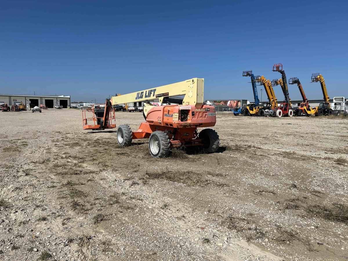 2016 JLG M600JP-2