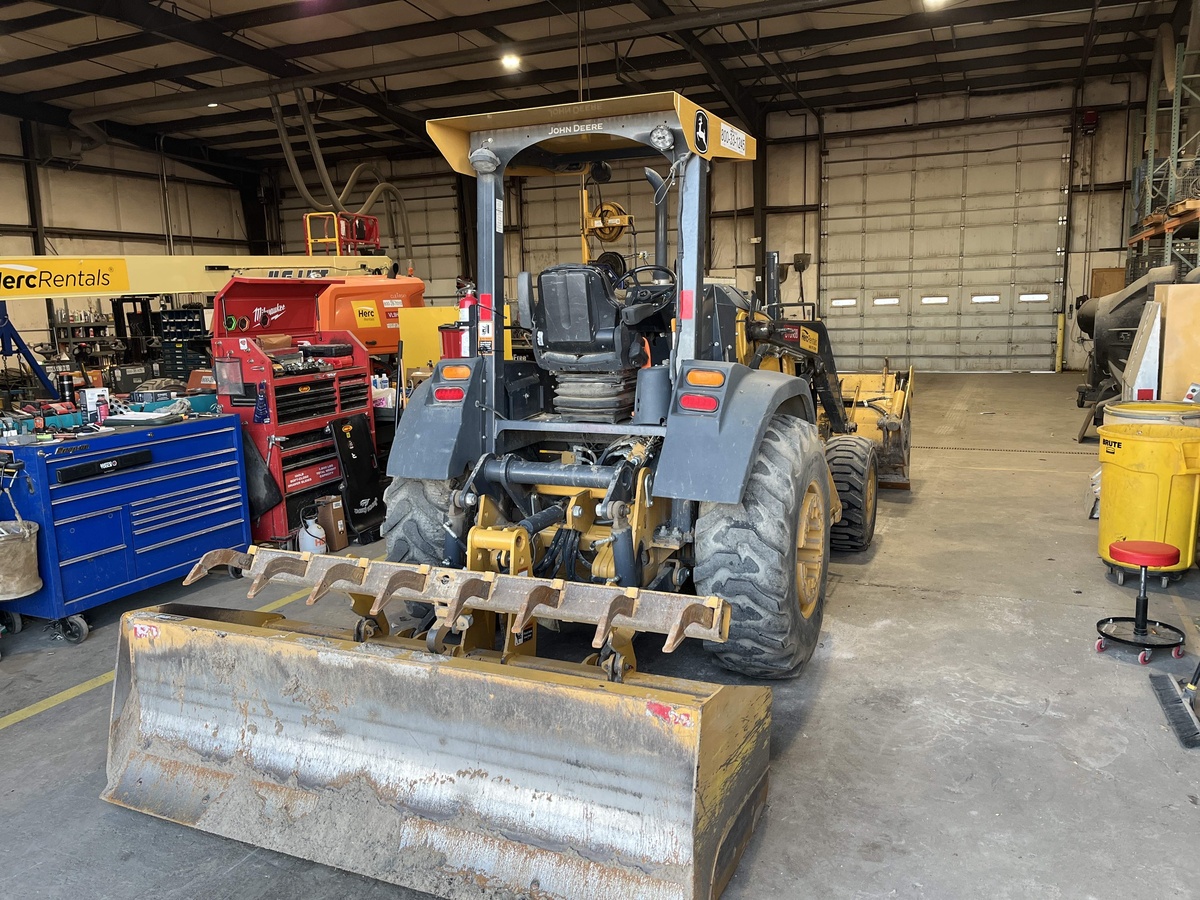 2021 John Deere 210LEP
