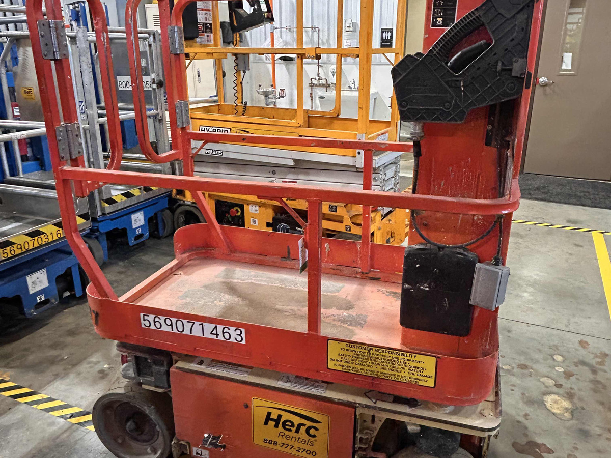 2014 JLG 1230ES-2