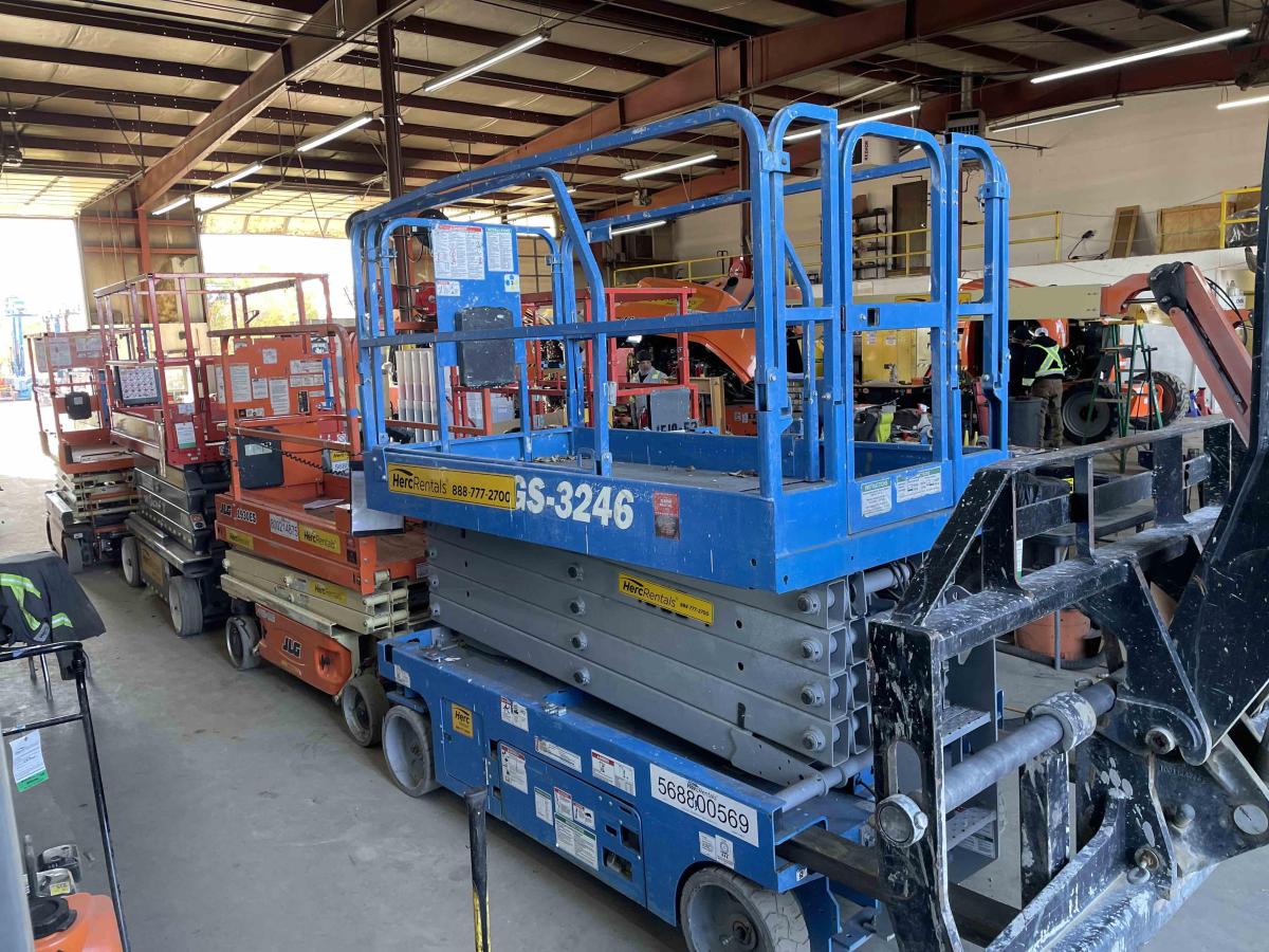 2019 Genie GS-3246